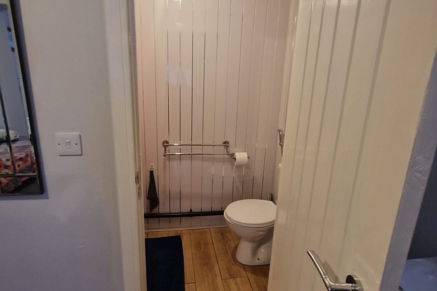 Studio | Bad | Dusj, hårføner og håndklær