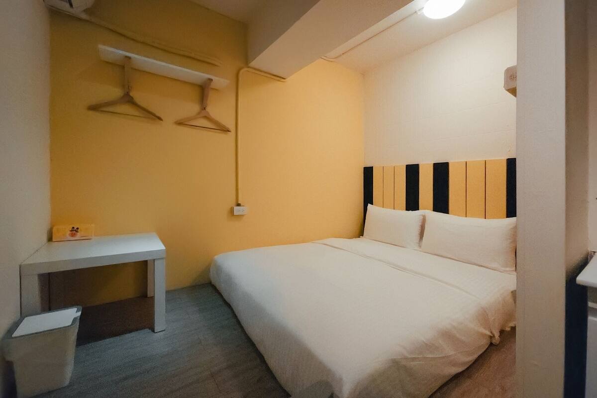免费 WiFi、床单