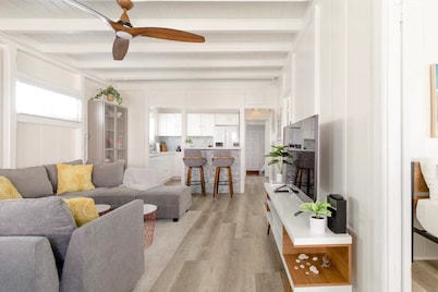 Cozy beach house just one house off from beach and boardwalk