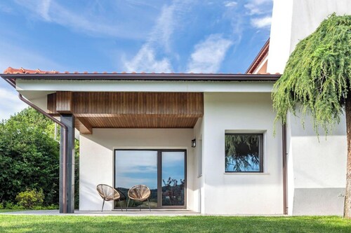 6-bed House - Sleeps 12 - Pool, Bbq, Pool Table