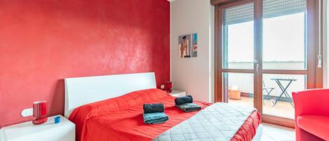 2 chambres, fer et planche à repasser, Wi-Fi gratuit, draps fournis