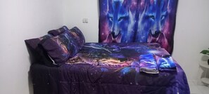 2 chambres, fer et planche à repasser, Wi-Fi, draps fournis