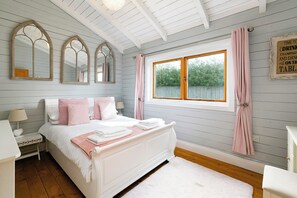 3 bedrooms, bed sheets - Beautiful 3-Bed Luxury Private Lodge in York (York)