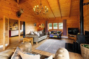 TV, fireplace - Sleeps6- Hot Tub- Pet Friendly- Log Burner (York)