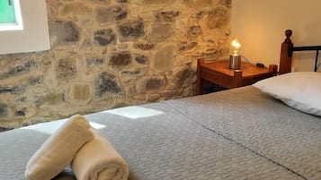 3 bedrooms, WiFi, bed sheets