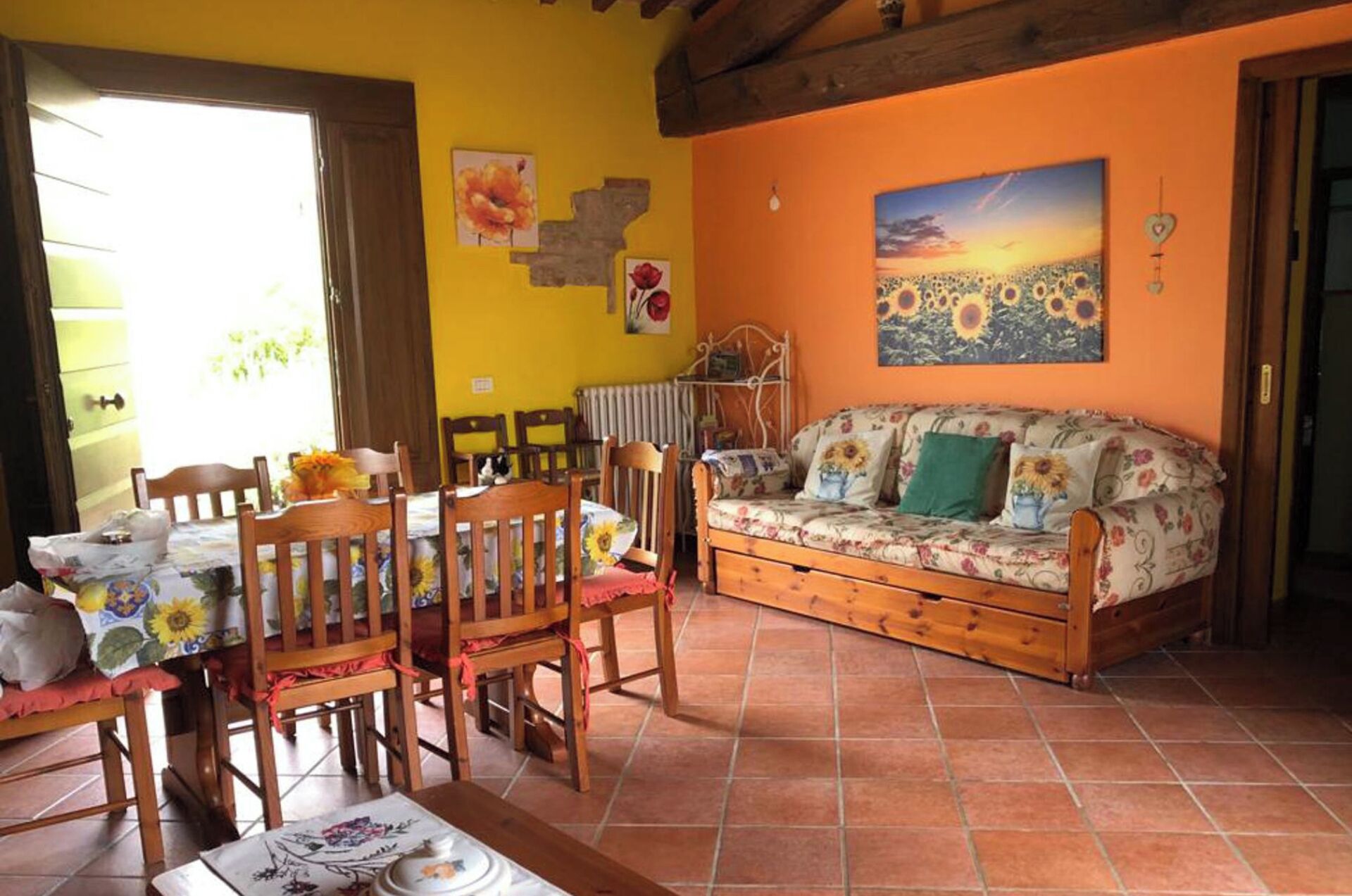 Télévision, cheminée