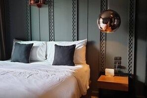 1 chambre, fer et planche à repasser, Wi-Fi, draps fournis