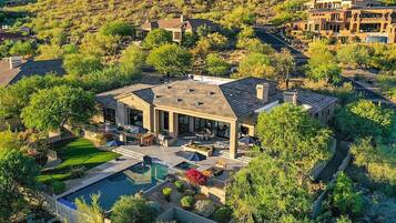 House, 4 Bedrooms | Exterior