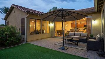 House, 3 Bedrooms | Exterior