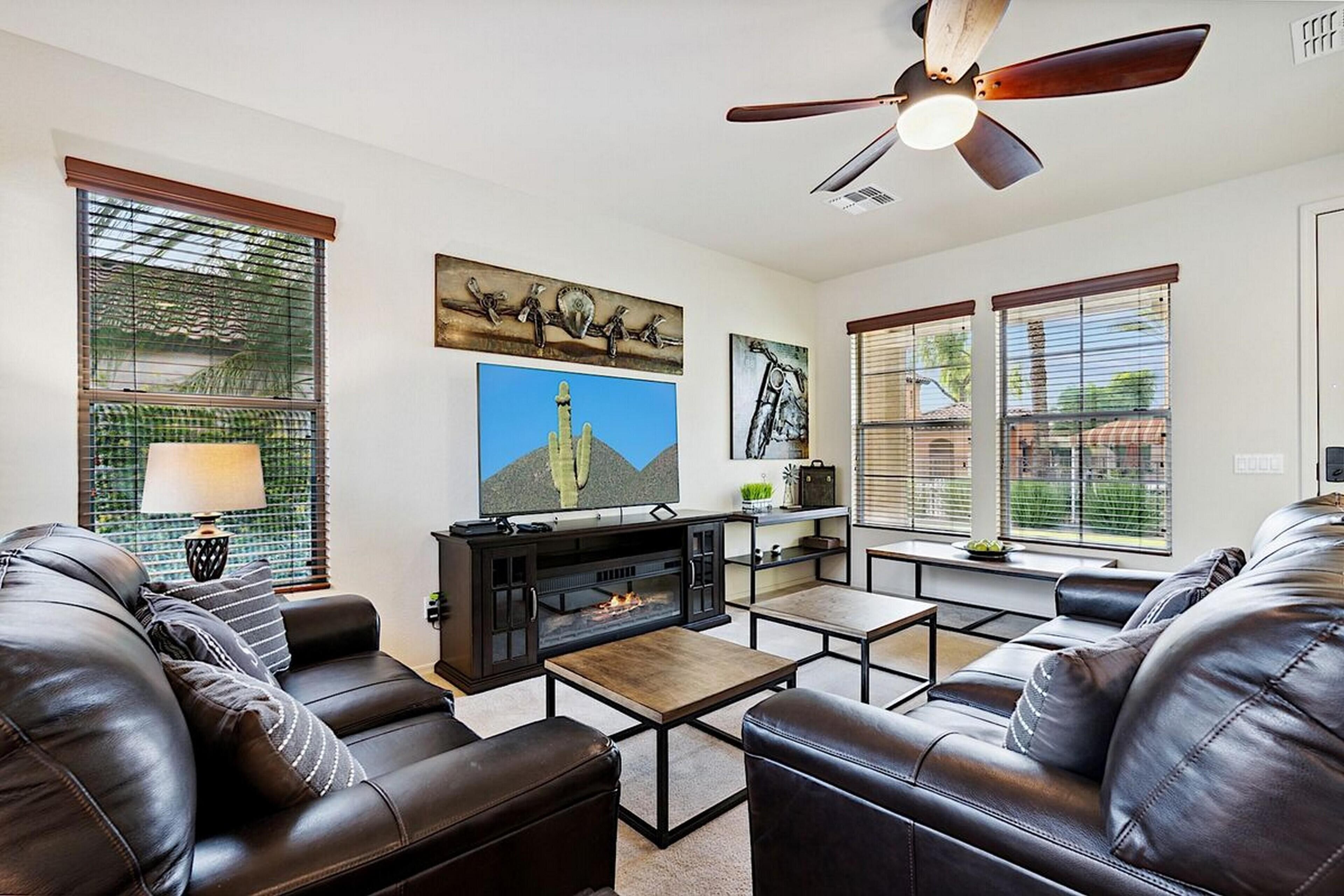 House, 3 Bedrooms | Living room