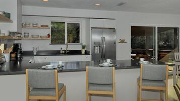 House, 3 Bedrooms | Dining