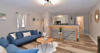 Romantic Fountain Square Escape - Perfect Date Night