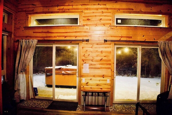 Interior - Grand Traverse Therapy-Hot Tub/PoolTable/AC (Traverse City)