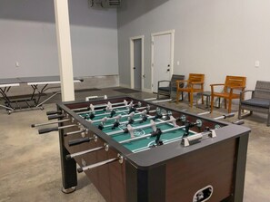 Game room - Grand Traverse Therapy-Hot Tub/PoolTable/AC (Traverse City)