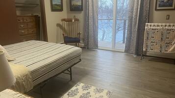 3 habitaciones, escritorio y cortinas blackout