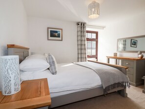 3 camere, con stile personalizzato, con arredamento individuale