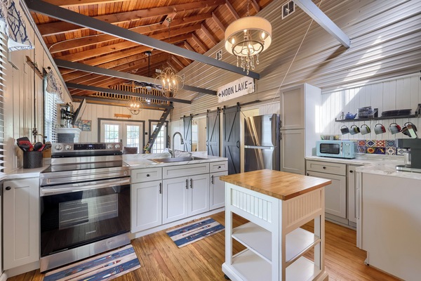 Køkkentøj/tallerkener/redskaber