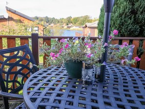 Property grounds - Mallard Lodge (Carnforth)