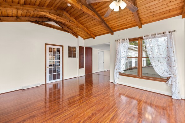 Interior - Fully Restored Country Manor (Baldwin)