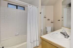 Bathroom - Crystal View Retreat by Casago (Sedona)