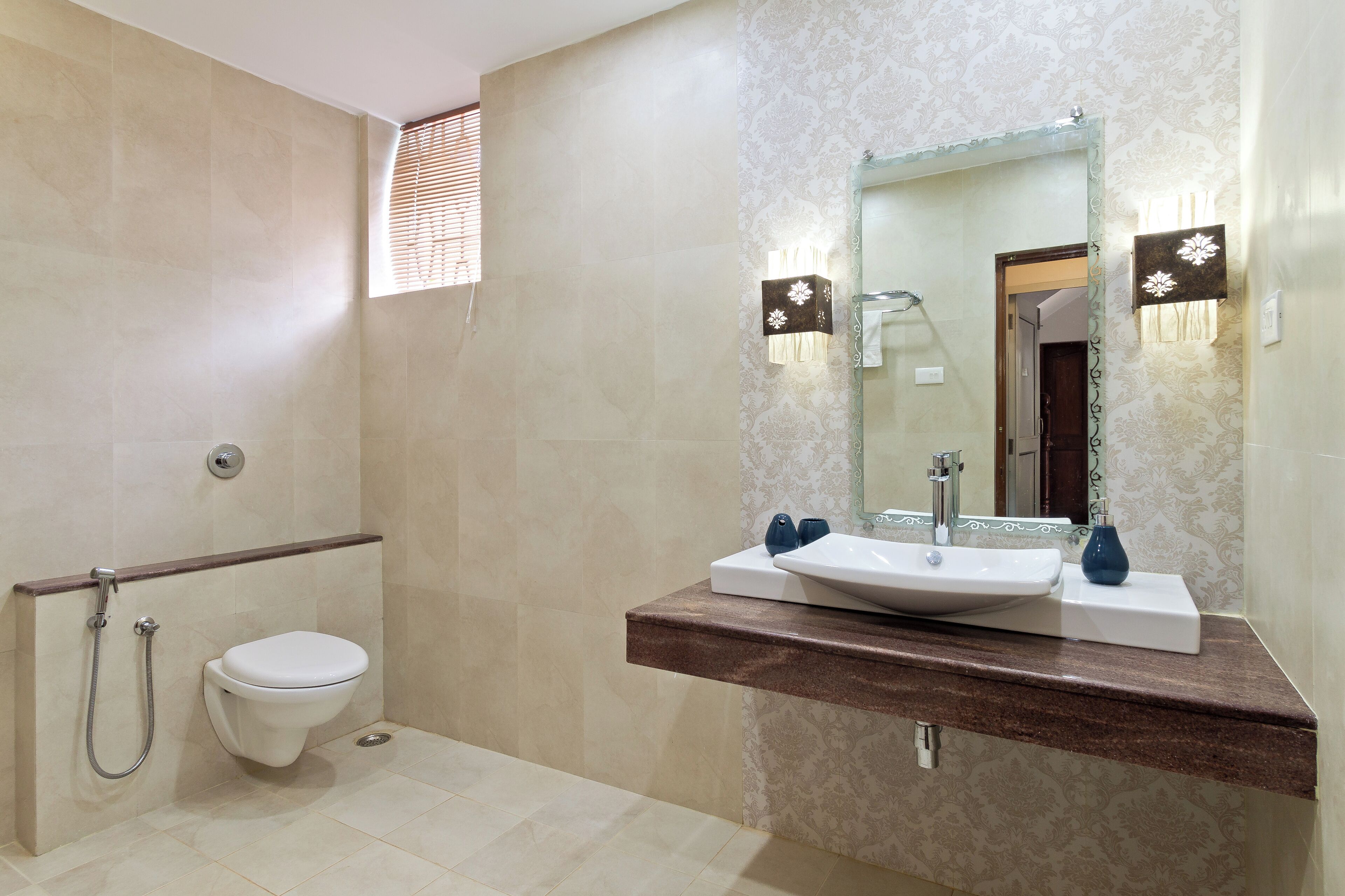 Rainfall showerhead, free toiletries, hair dryer, bidet