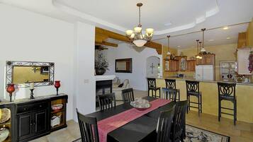 House, 3 Bedrooms | Dining