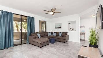 Appart'hÎtel, 2 chambres | Salle de séjour