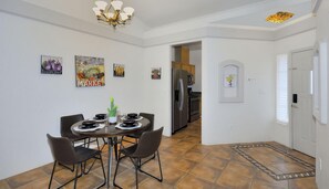 Casa de ciudad, 2 habitaciones | Restaurantes