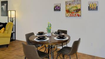 Townhome, 2 Bedrooms | Dining