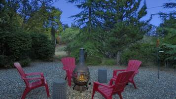 House, 3 Bedrooms | Property grounds