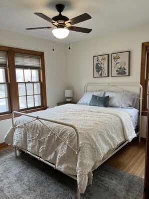 2 Schlafzimmer, Reisekinderbett, WLAN