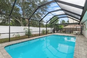 Outdoor pool, a heated pool