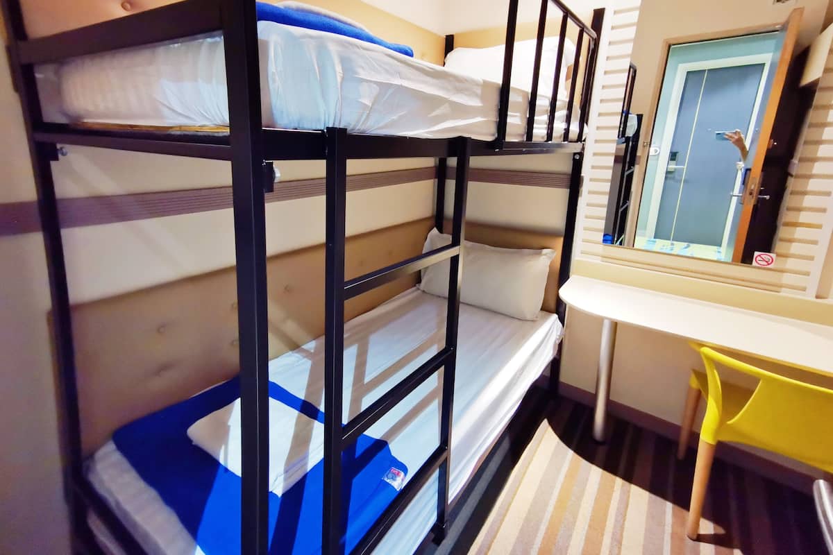 Habitación básica con 2 camas individuales | Wifi gratis