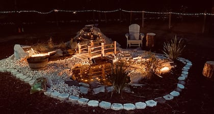 Uhost AI 4BR Retreat Hot Tub Firepit