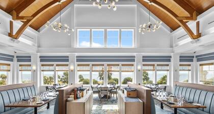 See, Feel & Hear the Ocean Waves & Beach Club Pools from this Corner Villa w/ Screened Balcony