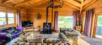 Beautiful 3-bed Luxury Private Lodge in York