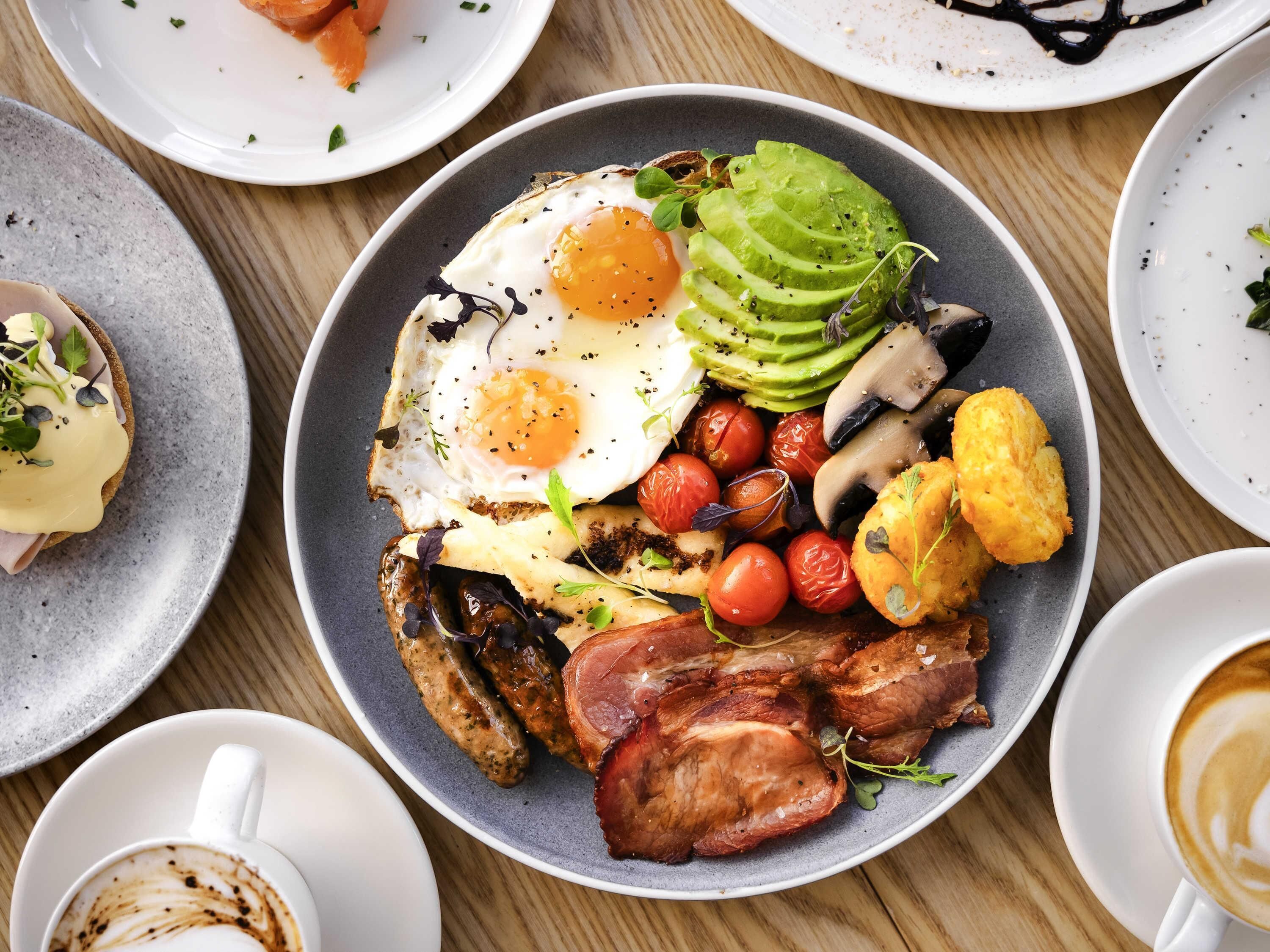 Daily full breakfast for a fee