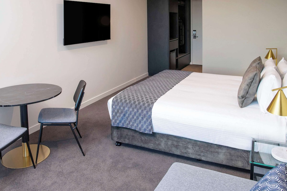 In-room safe, desk, iron/ironing board, rollaway beds