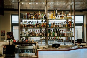 Bar (on property) - Hotel Australasia  (Eden)