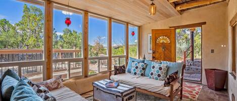 Smart TV, fireplace, DVD player, books