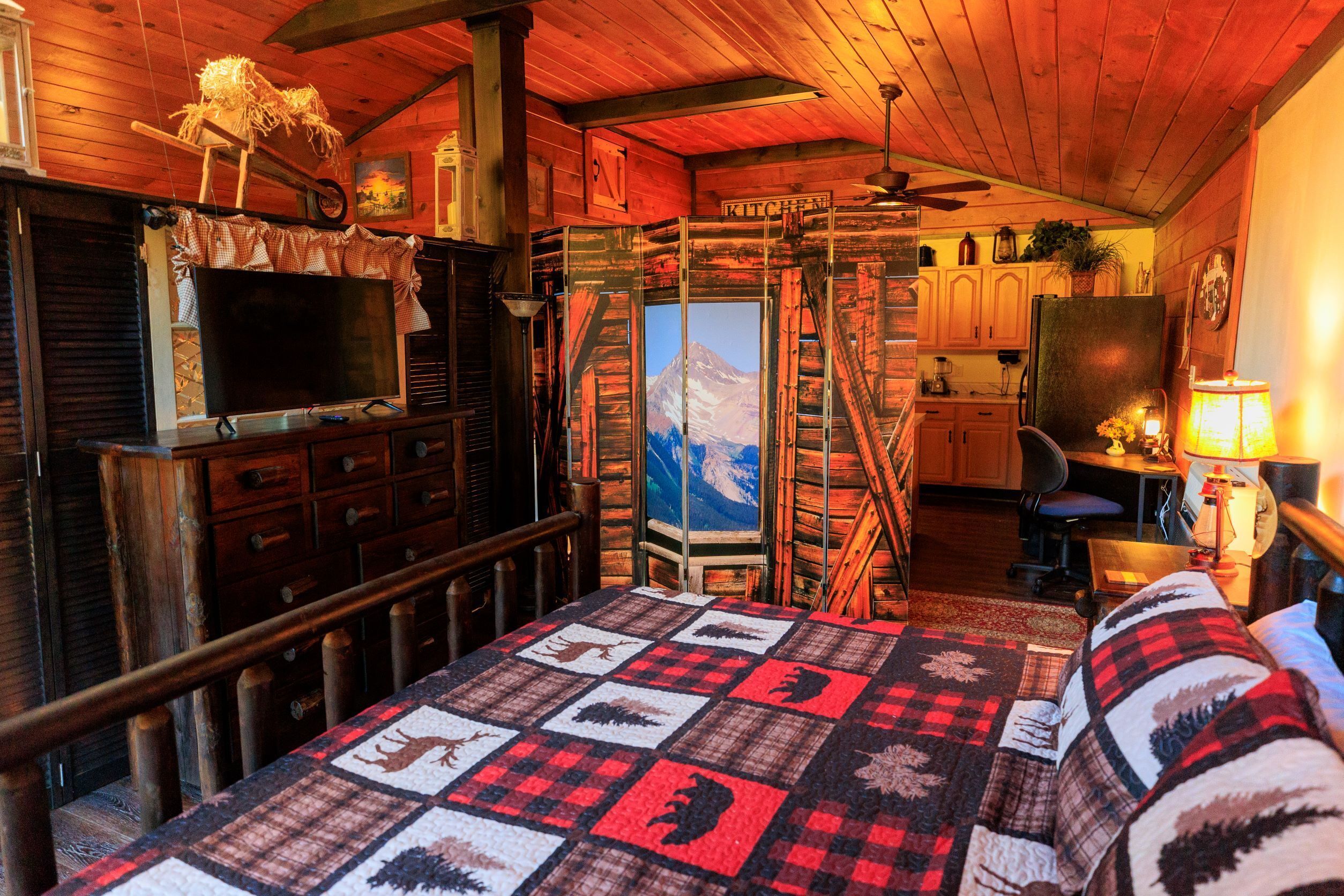 1 dormitorio, tabla de planchar con plancha, wifi y ropa de cama