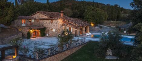 Villa | 6 Schlafzimmer