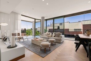 TV, offices - Terrace Boutique in the Heart of The Rocks (The Rocks)