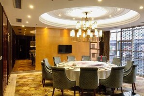 Unclassified image, 3 of 38, button - Wuxi Yuexi Grand Hotel (Huishan Wanda) (Wuxi)