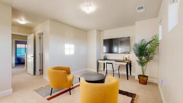 House, 3 Bedrooms | 3 bedrooms, bed sheets