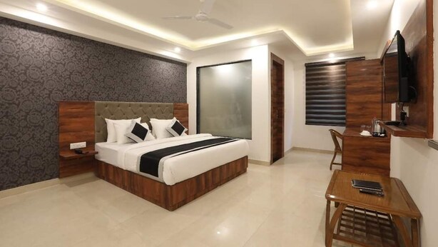 Exterior - SOS Grand (New Delhi)