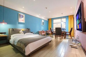 Room - Yueqi Theme Hotel (Xingren)