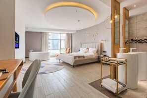 Room - Yueqi Theme Hotel (Xingren)