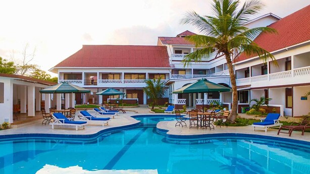 Standard Room | In-room safe, desk, laptop workspace, free WiFi - Diani Palm Resort (Diani Beach)