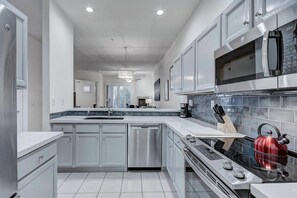 Condo, 2 habitaciones | Cocina privada